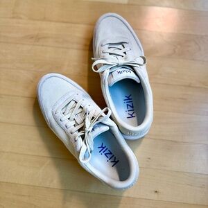 Kizik Sneakers